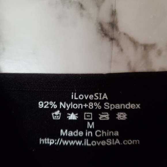 I love Sia nursing tank size medium - Picture 3 of 4